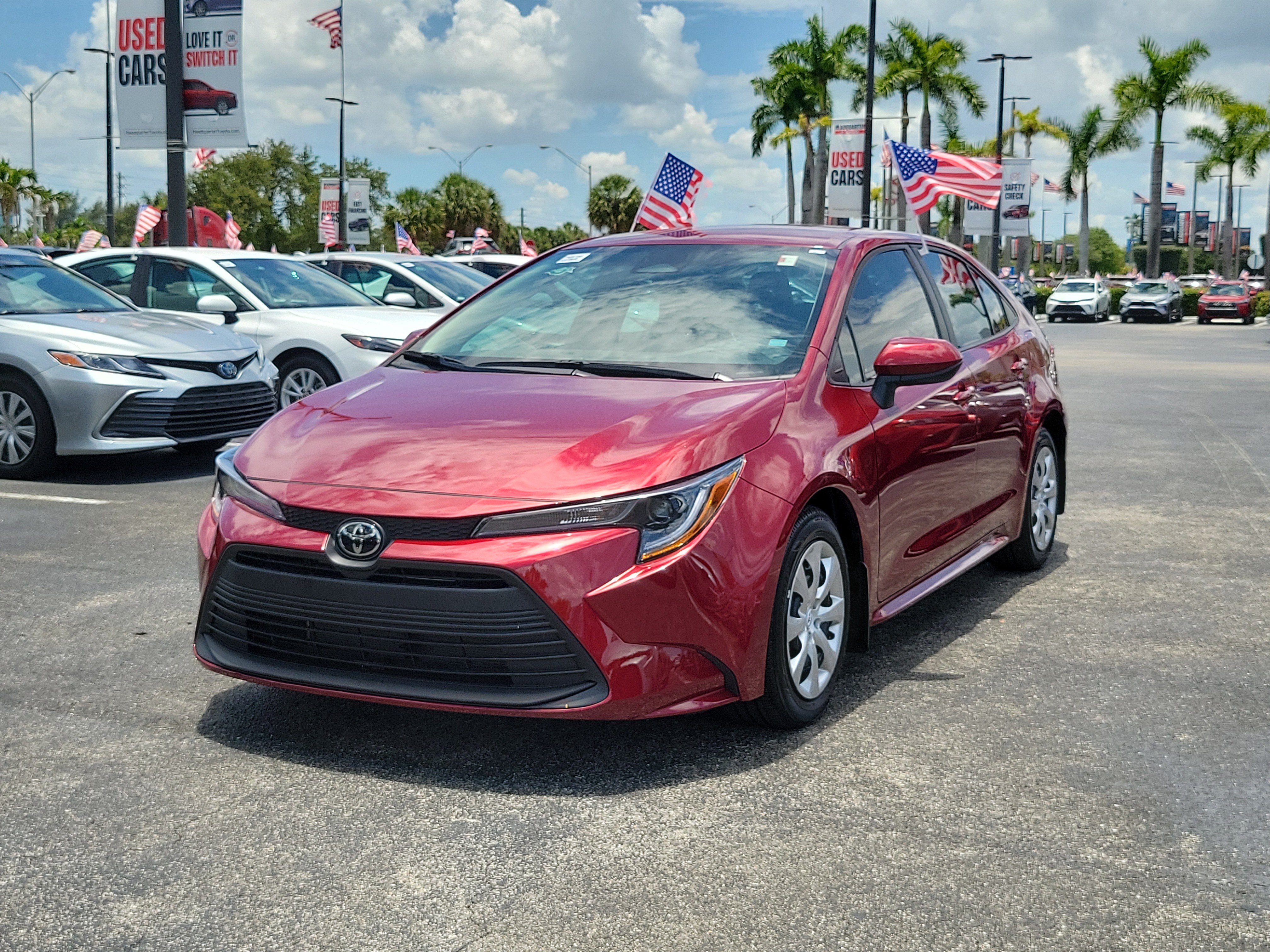 Used 2025 Toyota Corolla LE FWD image 5