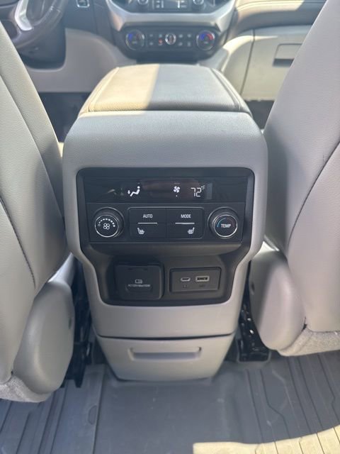Used 2022 GMC Acadia SLT w/ Technology Package AWD/4WD image 24