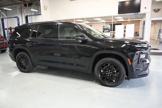 New 2026 Chevrolet Traverse LT w/ Midnight/Sport Edition FWD image 4
