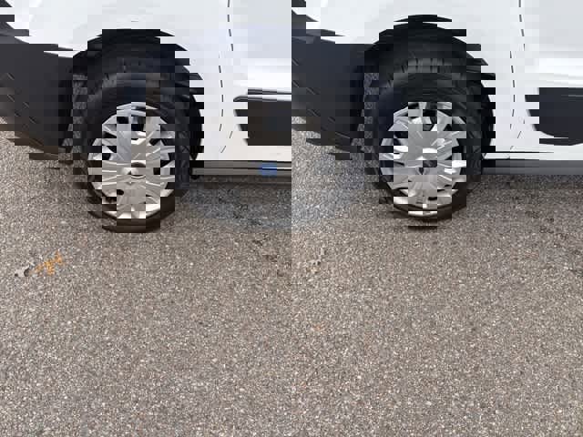 Used 2022 Ford Transit Connect XL image 9