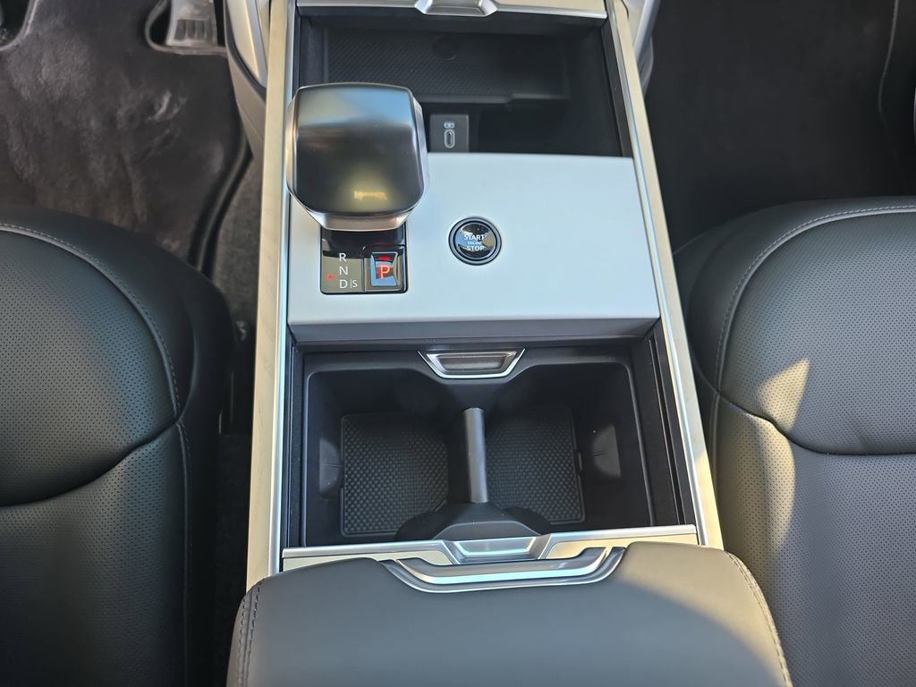 New 2026 Land Rover Range Rover SV image 26