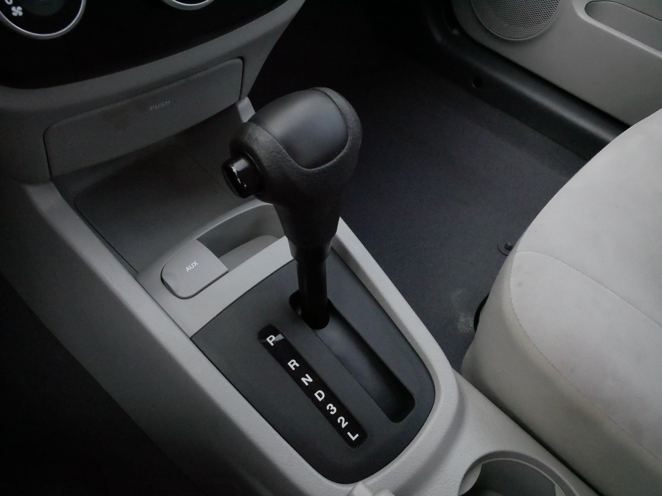 Used 2009 Kia Spectra LX FWD image 24