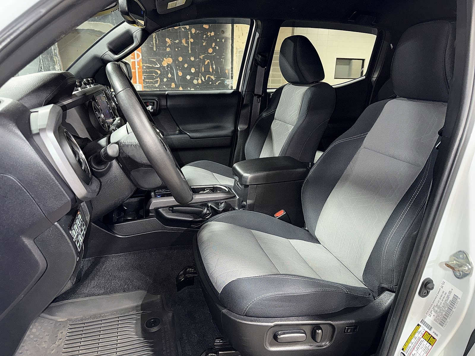 Used 2021 Toyota Tacoma TRD Off-Road image 15