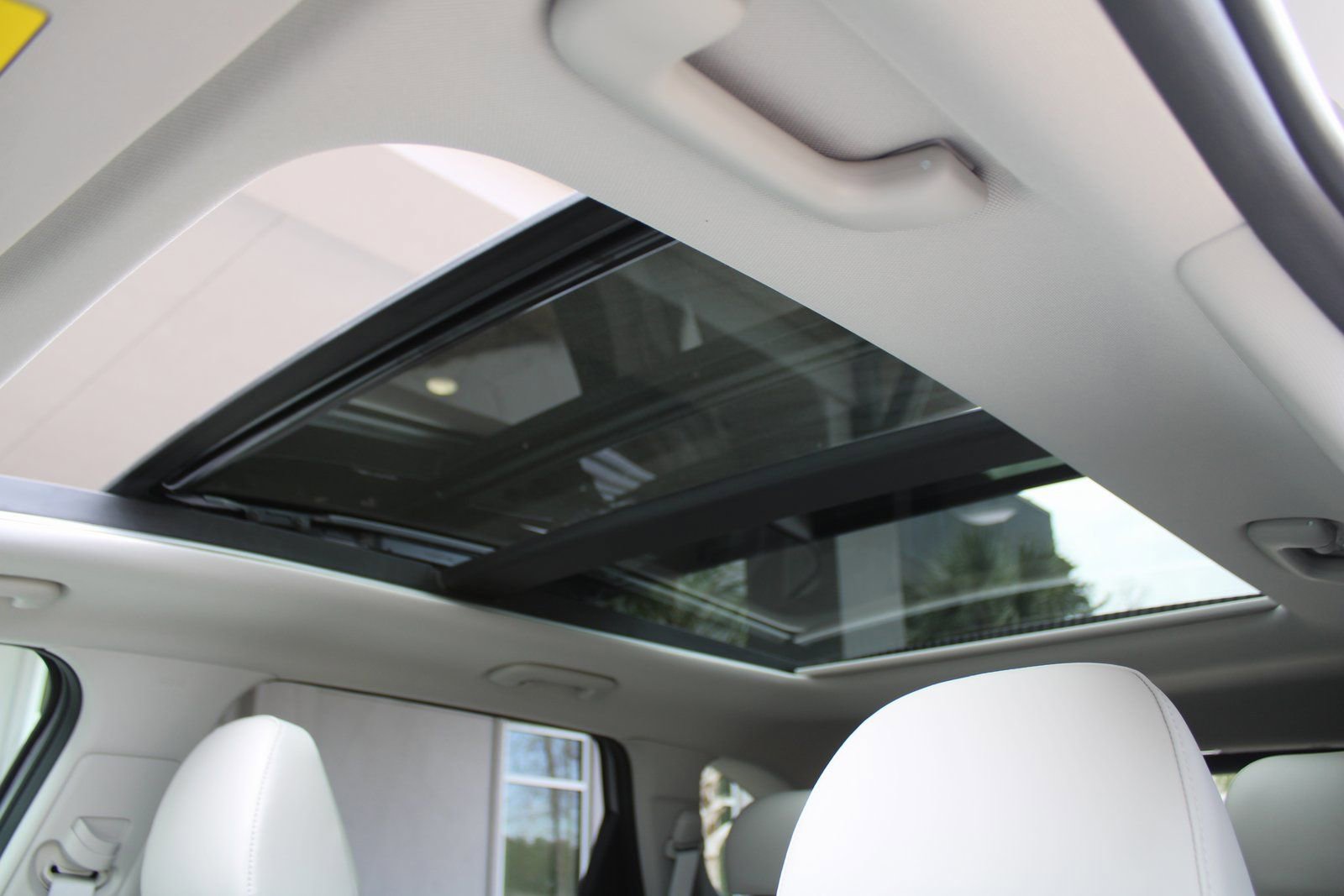 New 2026 Kia Sorento S w/ S Panoramic Sunroof Package FWD image 55