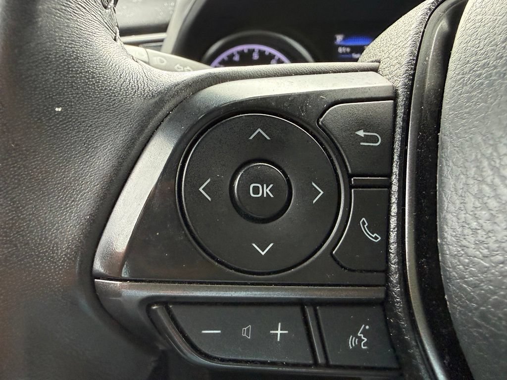 Used 2023 Toyota Camry SE FWD image 19