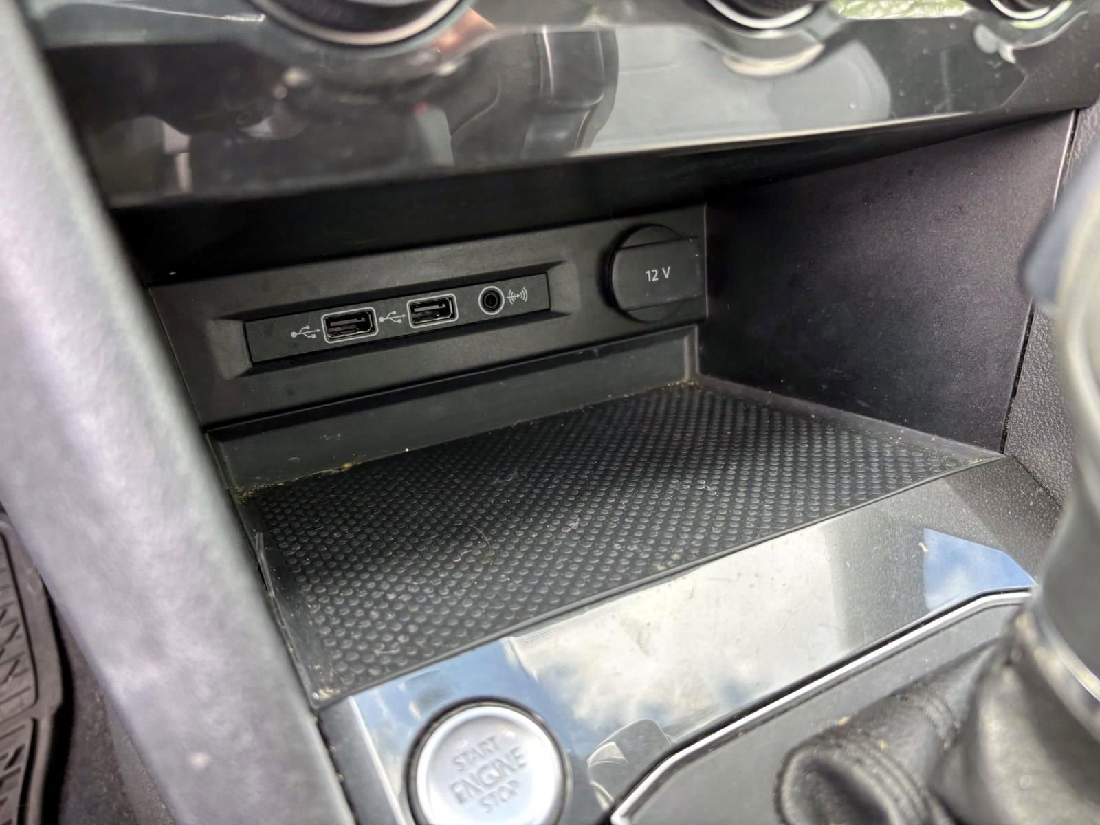 Used 2018 Volkswagen Tiguan SE w/ Panoramic Sunroof Package image 22