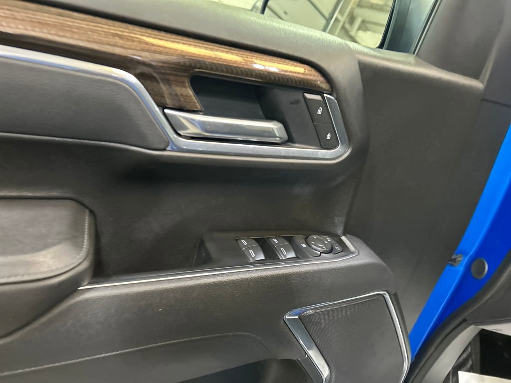 Used 2025 Chevrolet Silverado 1500 LT image 10