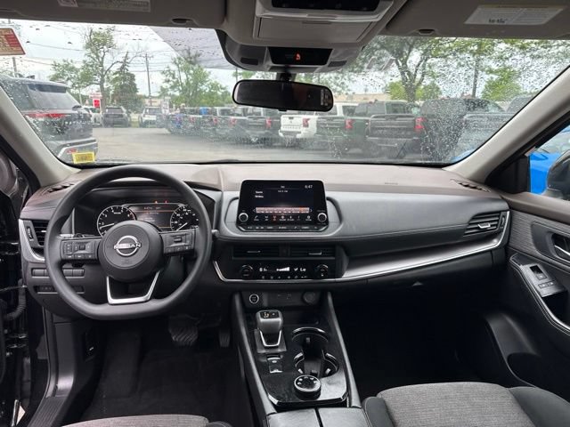 Used 2023 Nissan Rogue SV AWD/4WD image 19