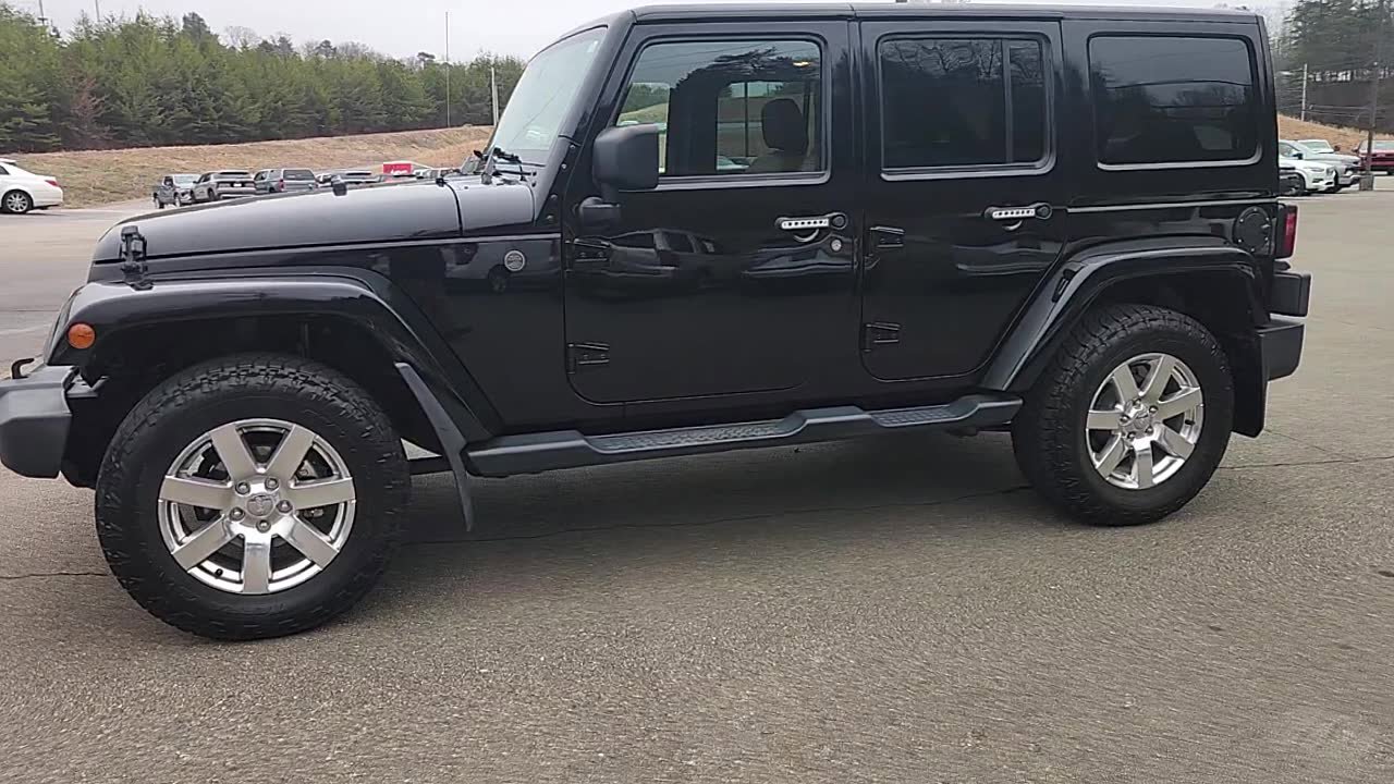 Used 2016 Jeep Wrangler Unlimited Sahara w/ Connectivity Group image 3