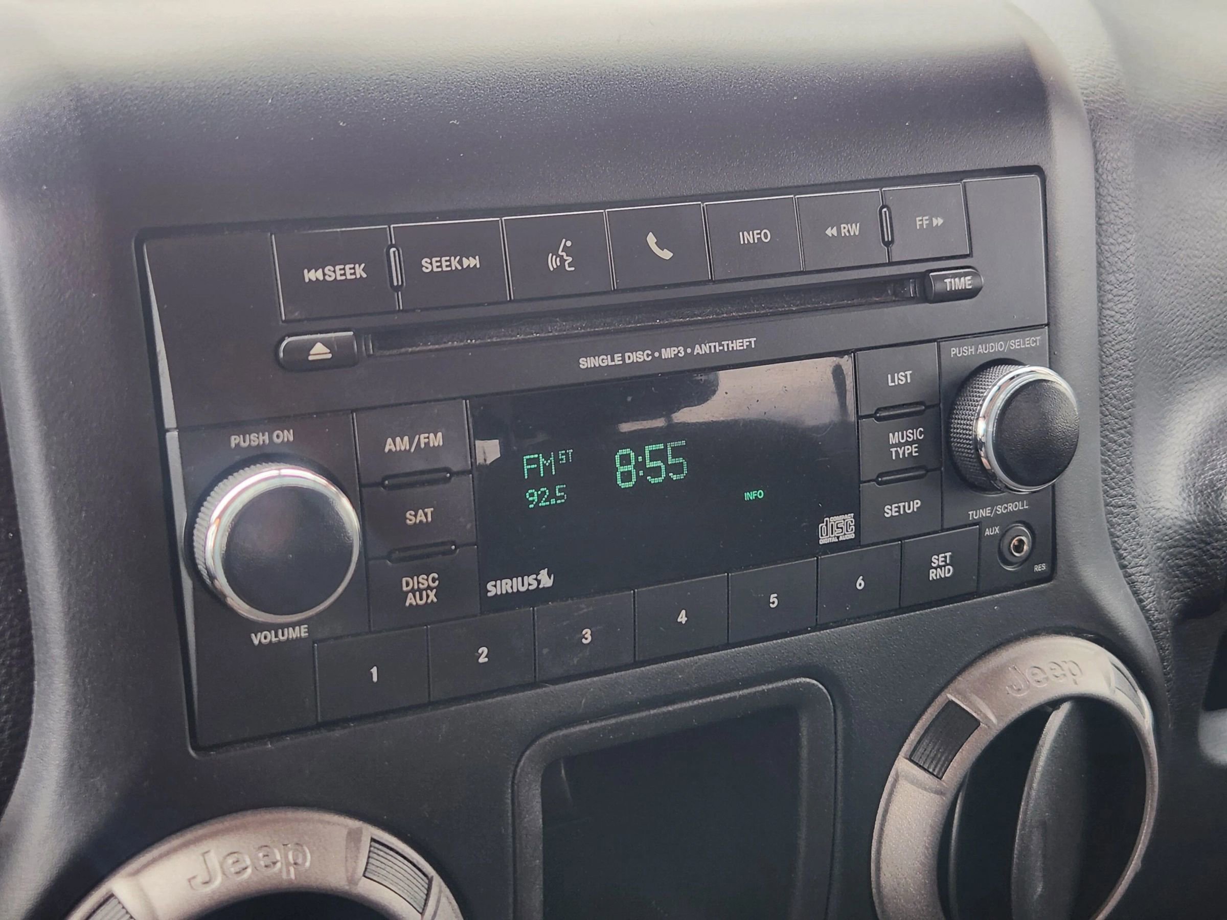 Used 2016 Jeep Wrangler Sport w/ Connectivity Group image 31