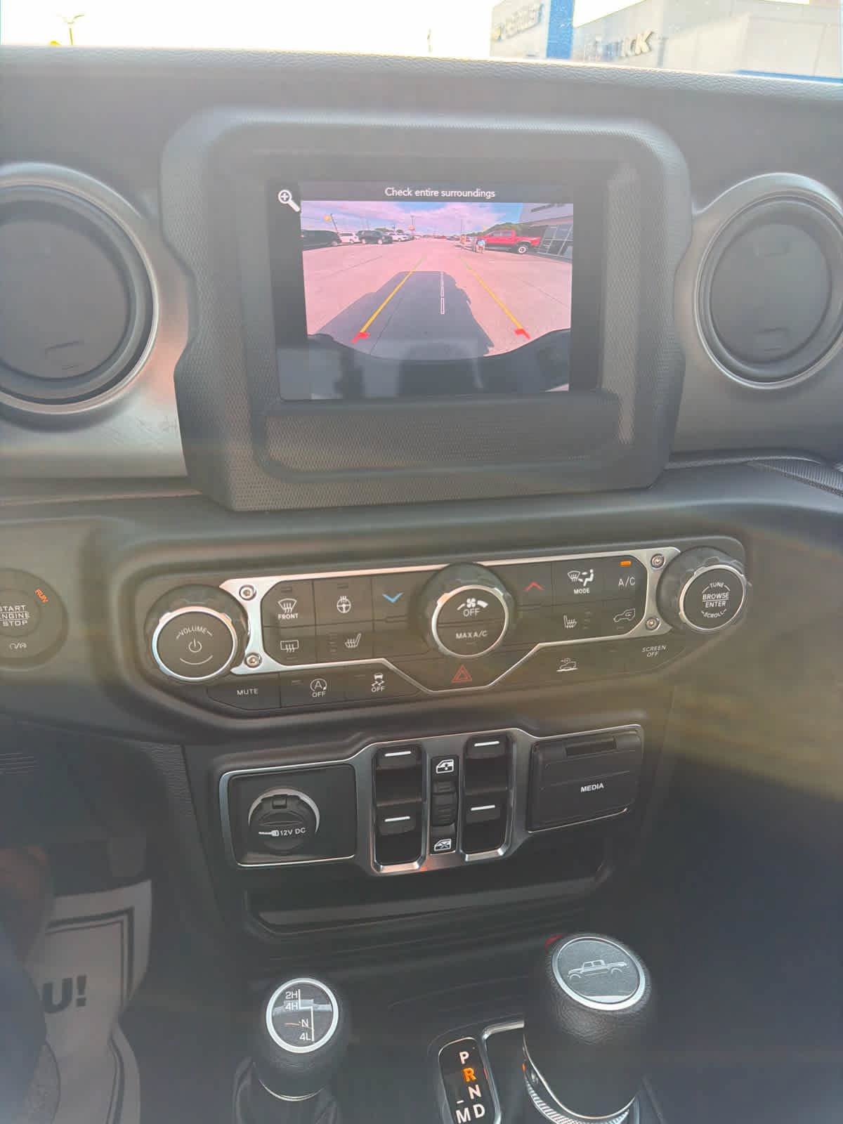 Used 2022 Jeep Gladiator Sport AWD/4WD image 14