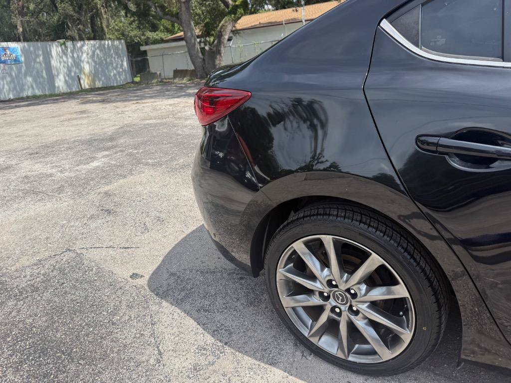 Used 2018 MAZDA MAZDA3 Touring FWD image 7