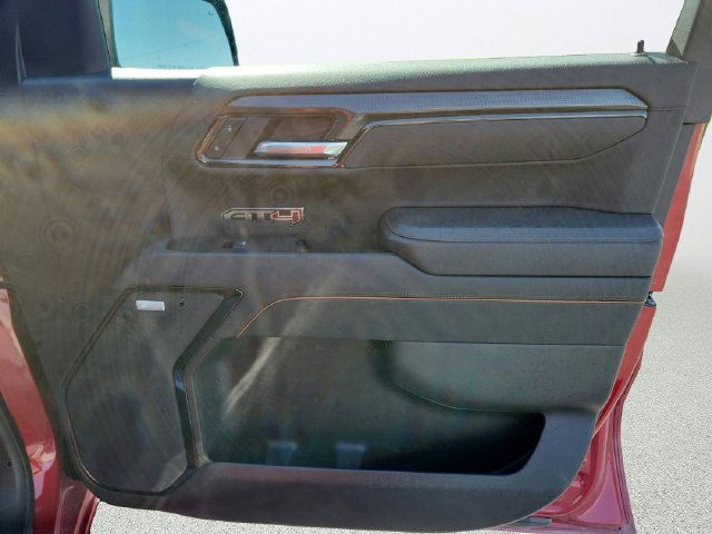 Used 2025 GMC Sierra 1500 AT4 w/ AT4 Premium Package AWD/4WD image 31