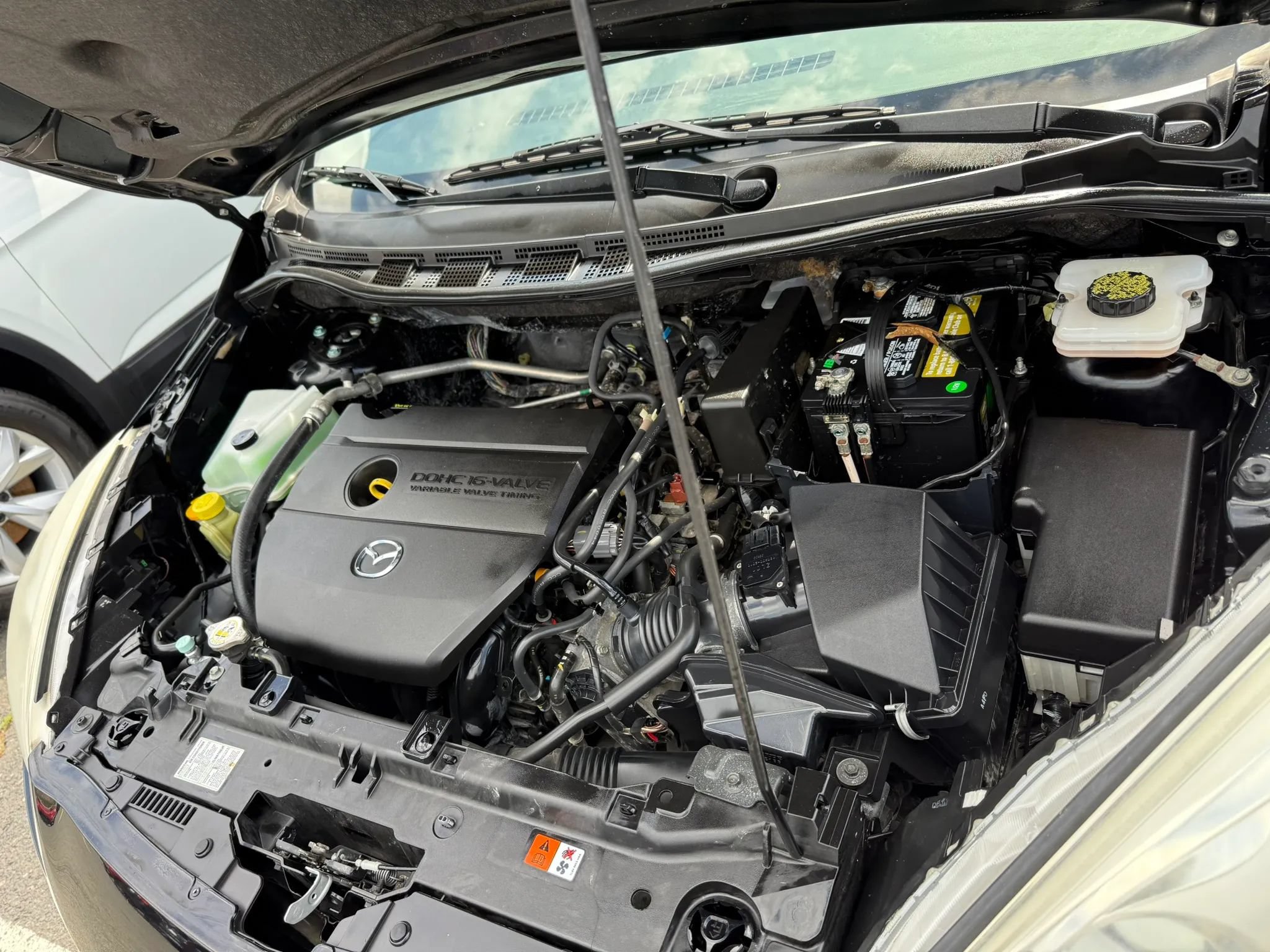 Used 2014 MAZDA MAZDA5 Sport FWD image 37
