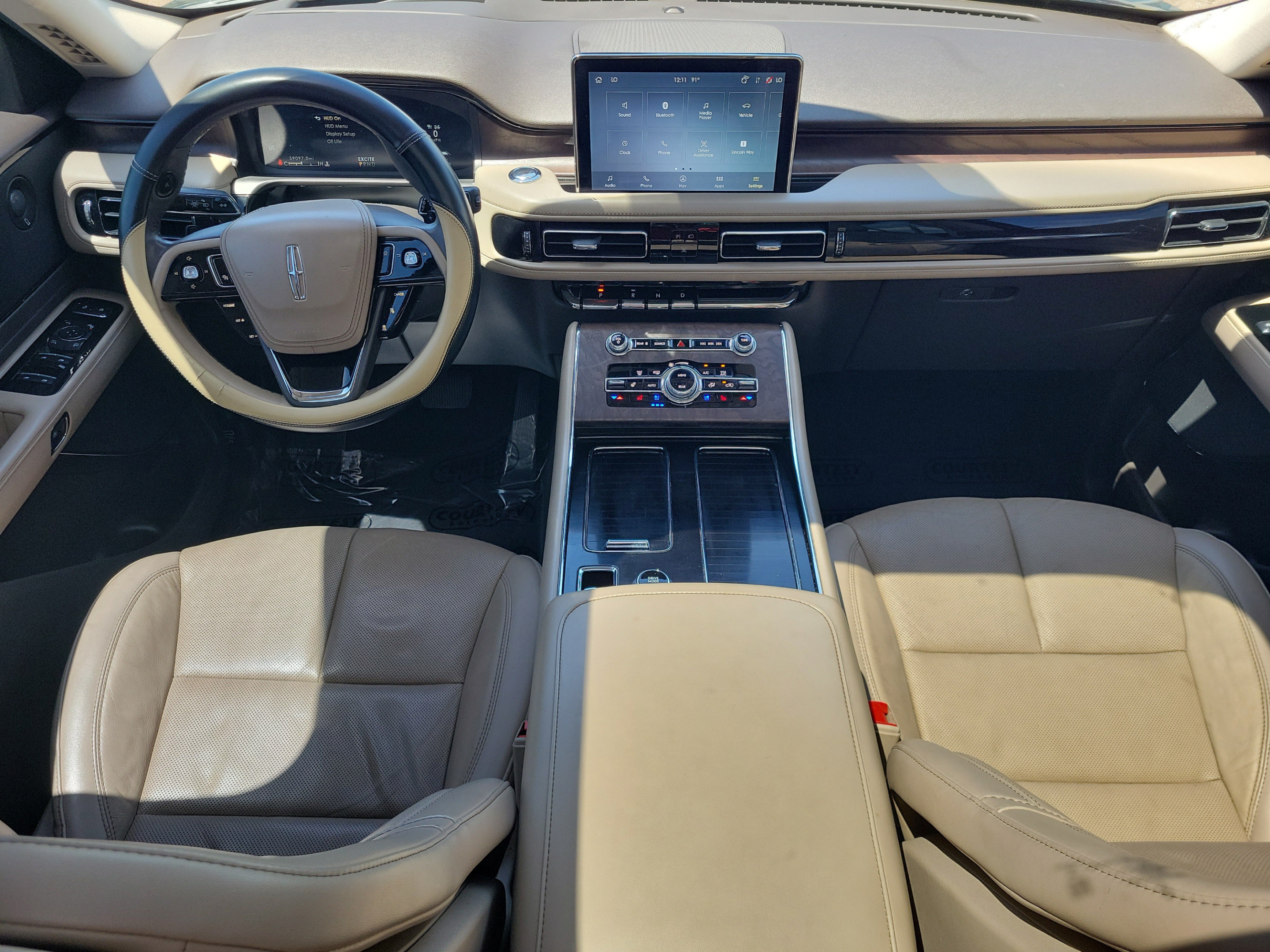 Used 2022 Lincoln Aviator Reserve w/ Equipment Group 201A RWD image 17