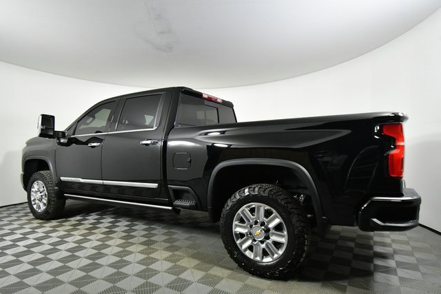 Used 2024 Chevrolet Silverado 2500 High Country w/ Technology Package image 14