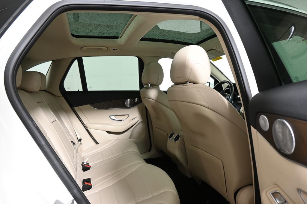 Used 2019 Mercedes-Benz GLC 300 4MATIC image 25