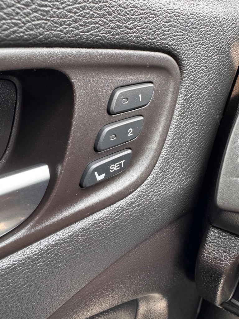 Used 2020 Acura MDX FWD image 25