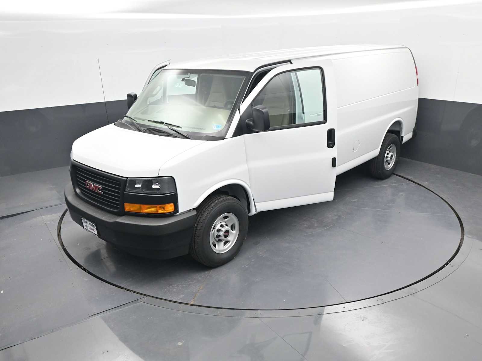 New 2026 GMC Savana 3500 Extended RWD image 40