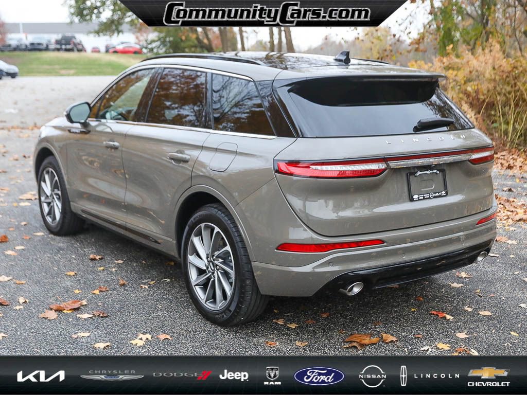 Used 2025 Lincoln Corsair Grand Touring w/ Equipment Group 301A image 5