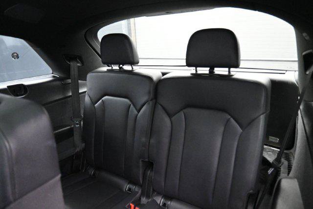 Used 2019 Audi Q7 3.0T Prestige AWD/4WD image 31