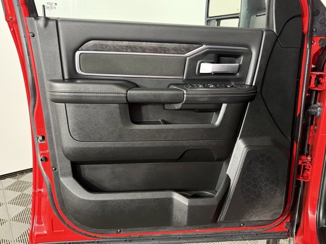 Used 2024 RAM 2500 Big Horn w/ Sport Appearance Package image 23
