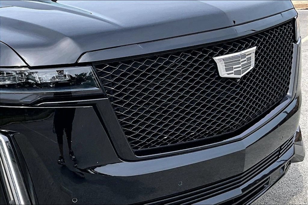 Used 2023 Cadillac Escalade Sport Platinum w/ LPO, ONYX Package AWD/4WD image 31