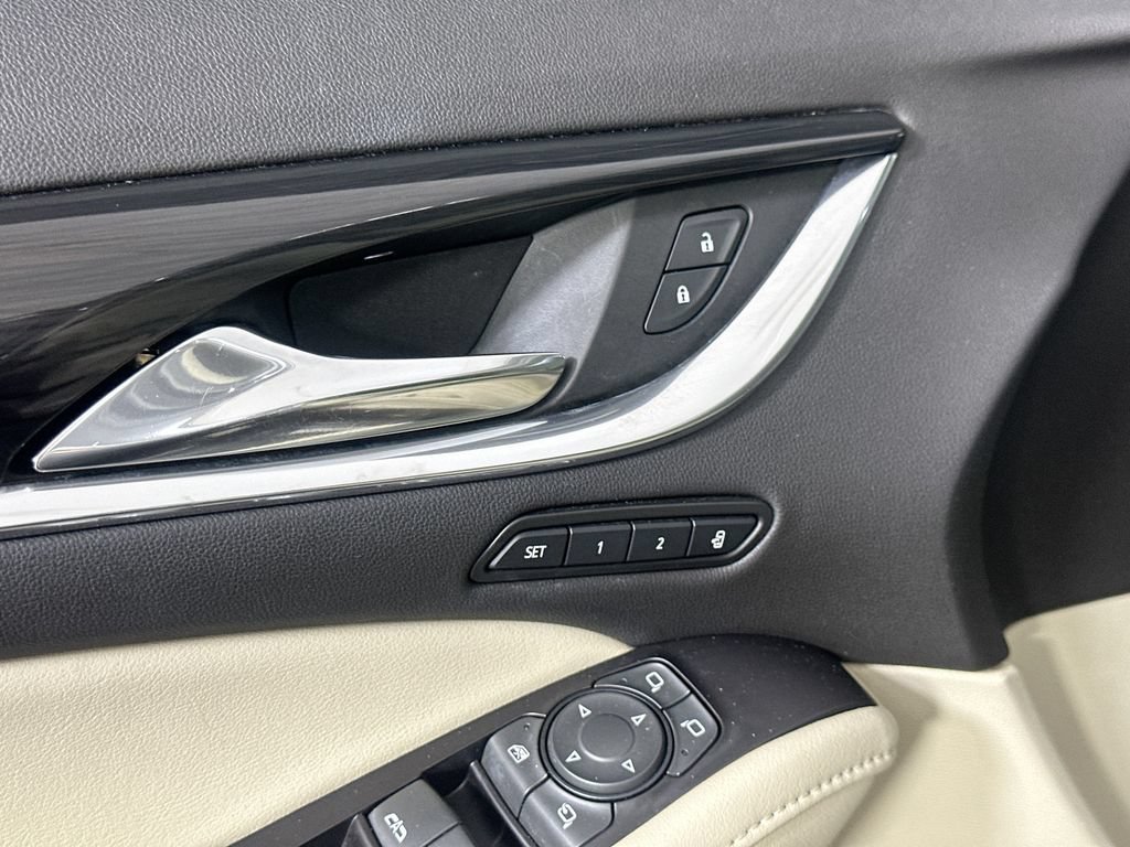 Used 2020 Buick Enclave Premium w/ Sun and Sites Package FWD image 22