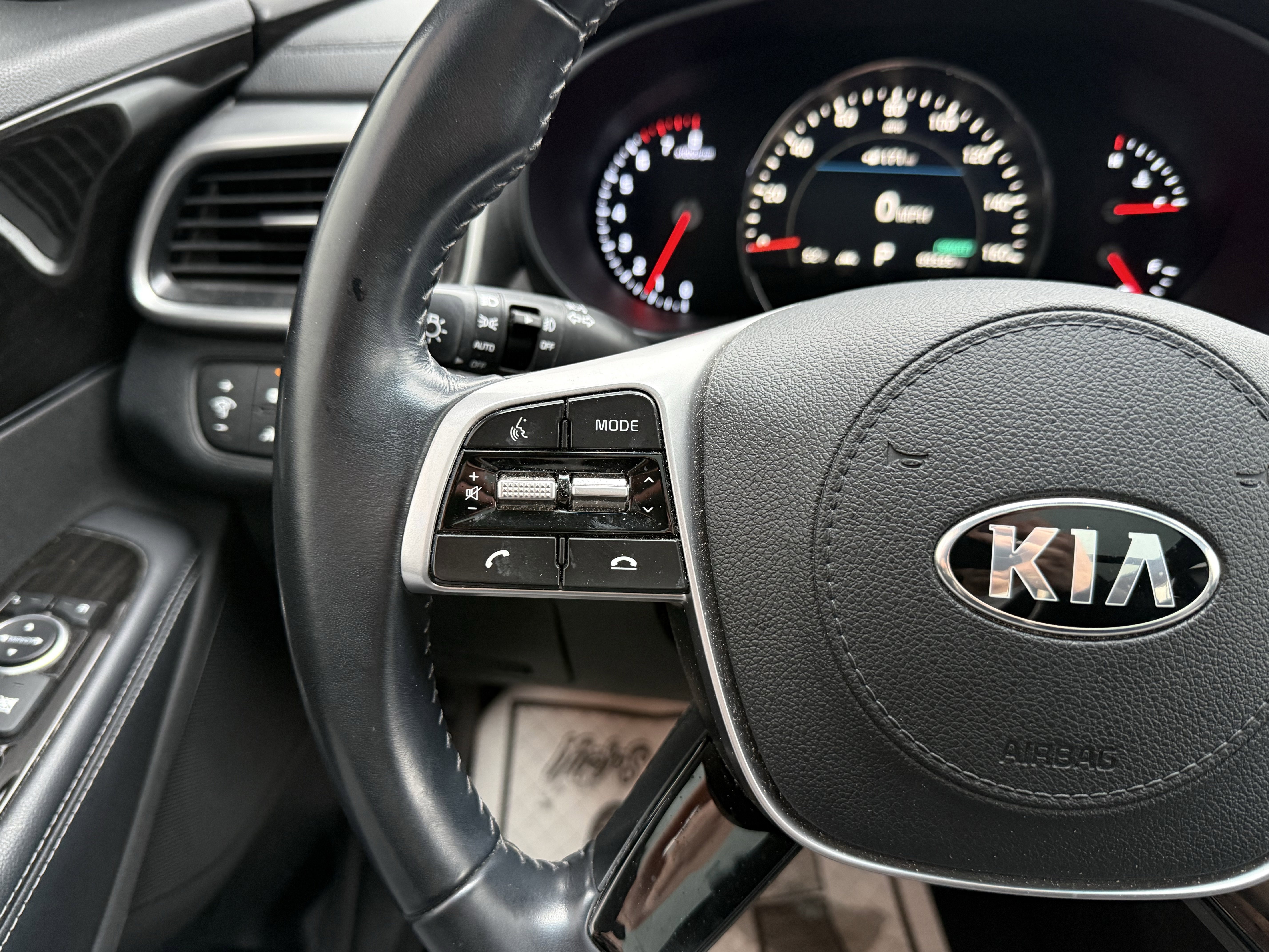 Used 2020 Kia Sorento EX image 15