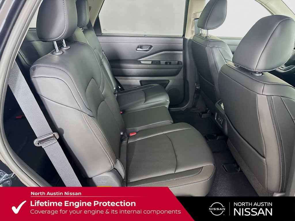 New 2026 Nissan Pathfinder SL w/ SL Premium Package (P04) FWD image 36