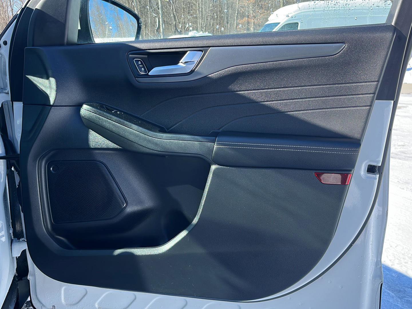 Used 2024 Ford Escape SE image 22