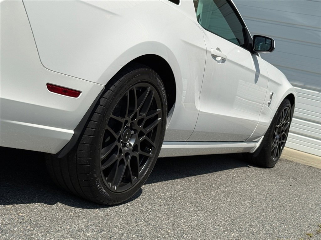 Used 2013 Ford Mustang Shelby GT500 image 31