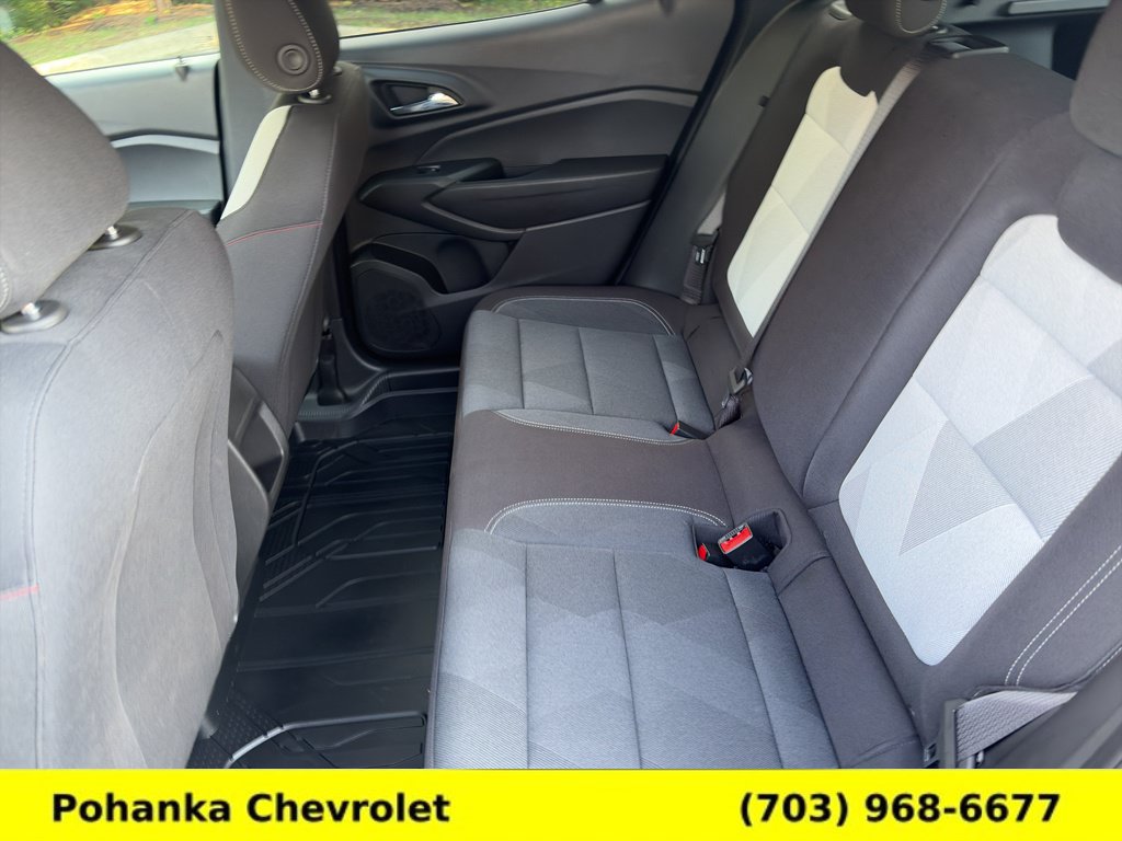 Certified 2026 Chevrolet Trax RS w/ Sunroof Package FWD image 28
