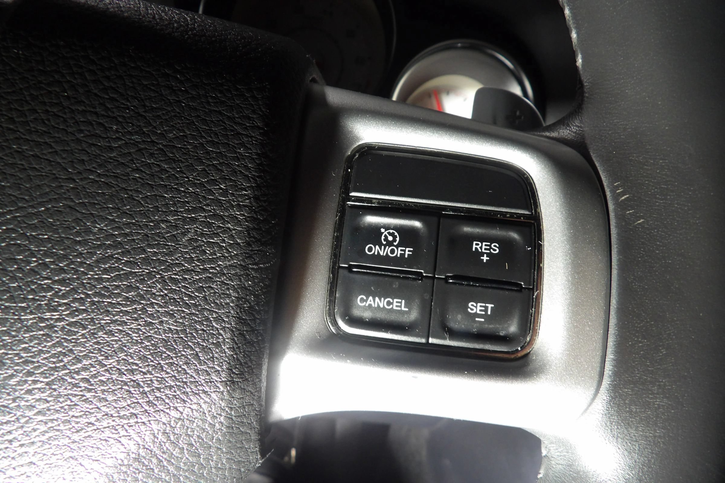 Used 2013 Dodge Challenger SXT w/ Super Sport Group RWD image 14