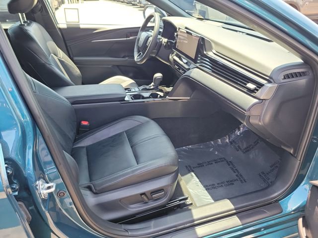 Used 2025 Toyota Camry XSE FWD image 14