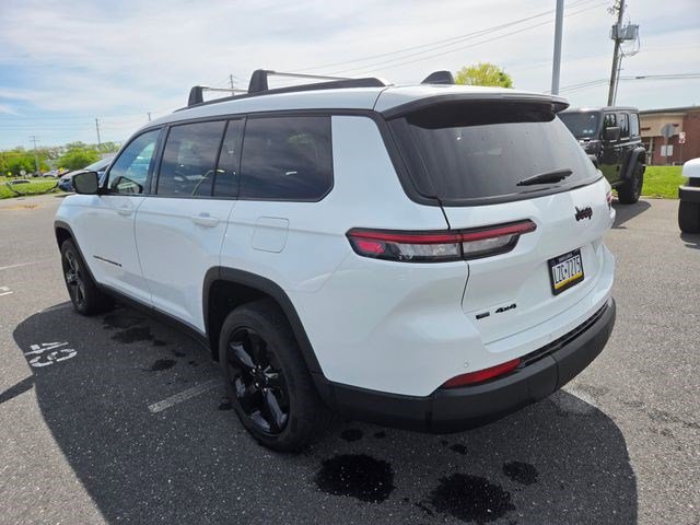 Used 2023 Jeep Grand Cherokee L Laredo AWD/4WD image 12