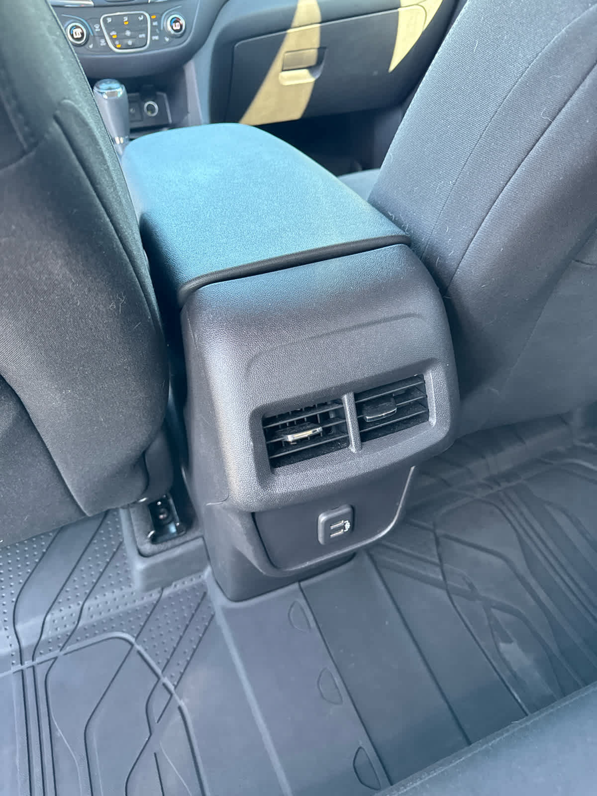 Used 2021 Chevrolet Equinox LT FWD image 13