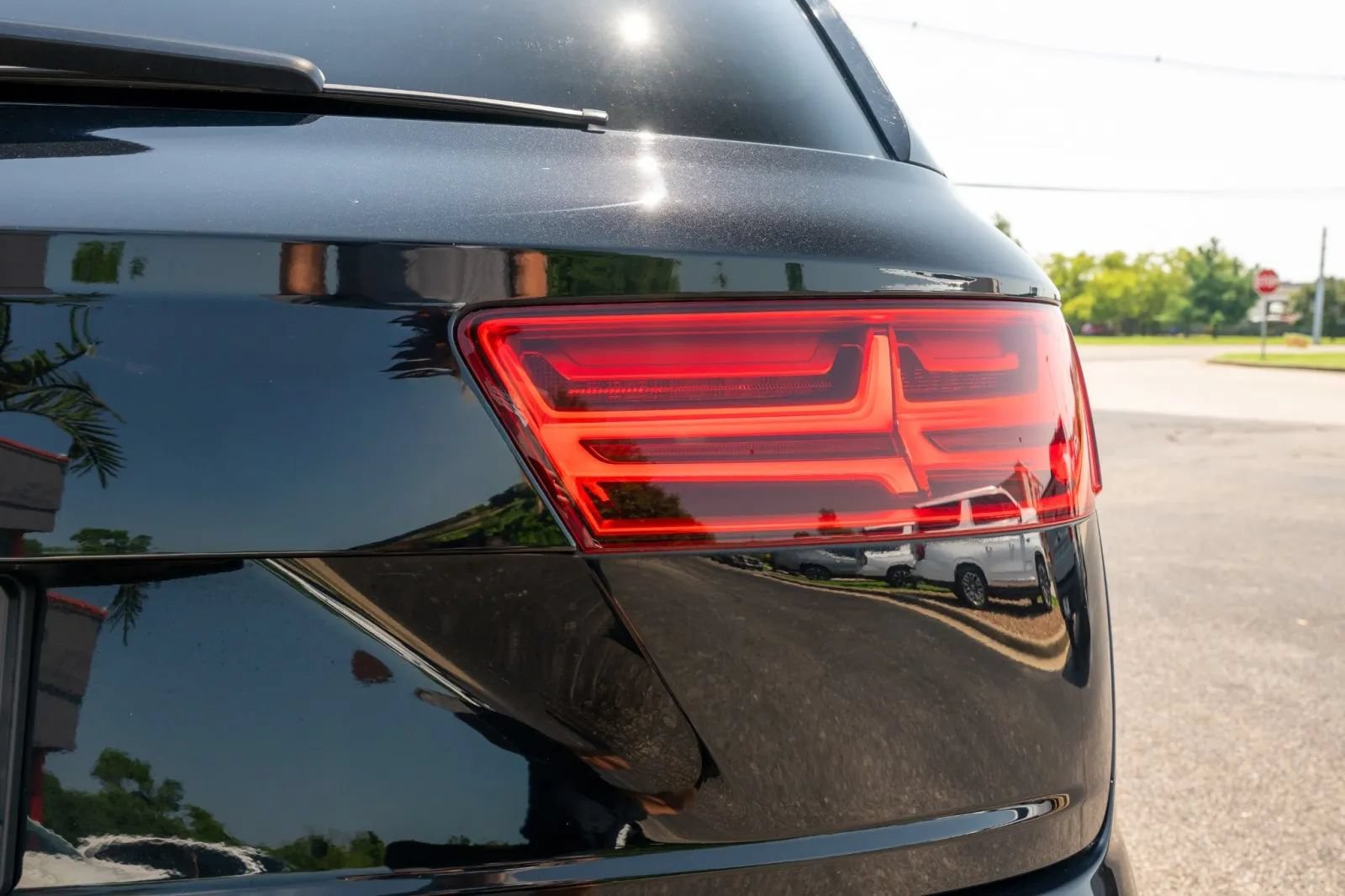 Used 2019 Audi Q7 3.0T Prestige AWD/4WD image 12