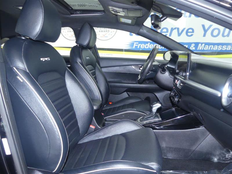 Used 2023 Kia Forte GT-Line w/ GT-Line Premium Package FWD image 7