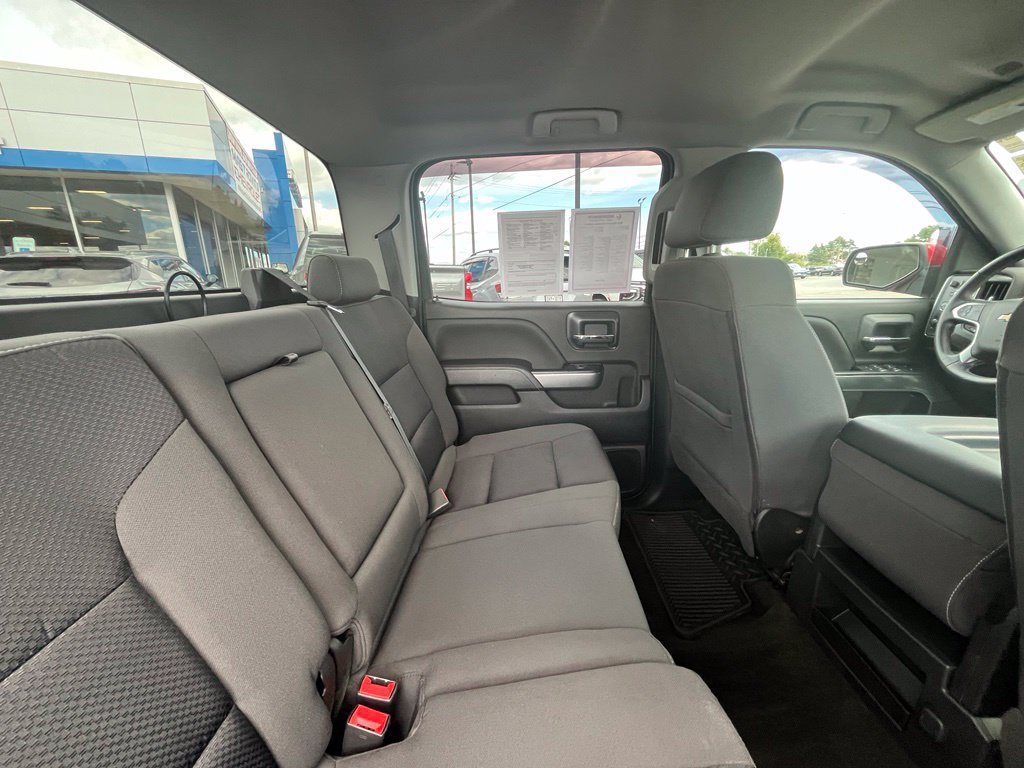 Used 2018 Chevrolet Silverado 1500 LT w/ Trailering Package AWD/4WD image 32