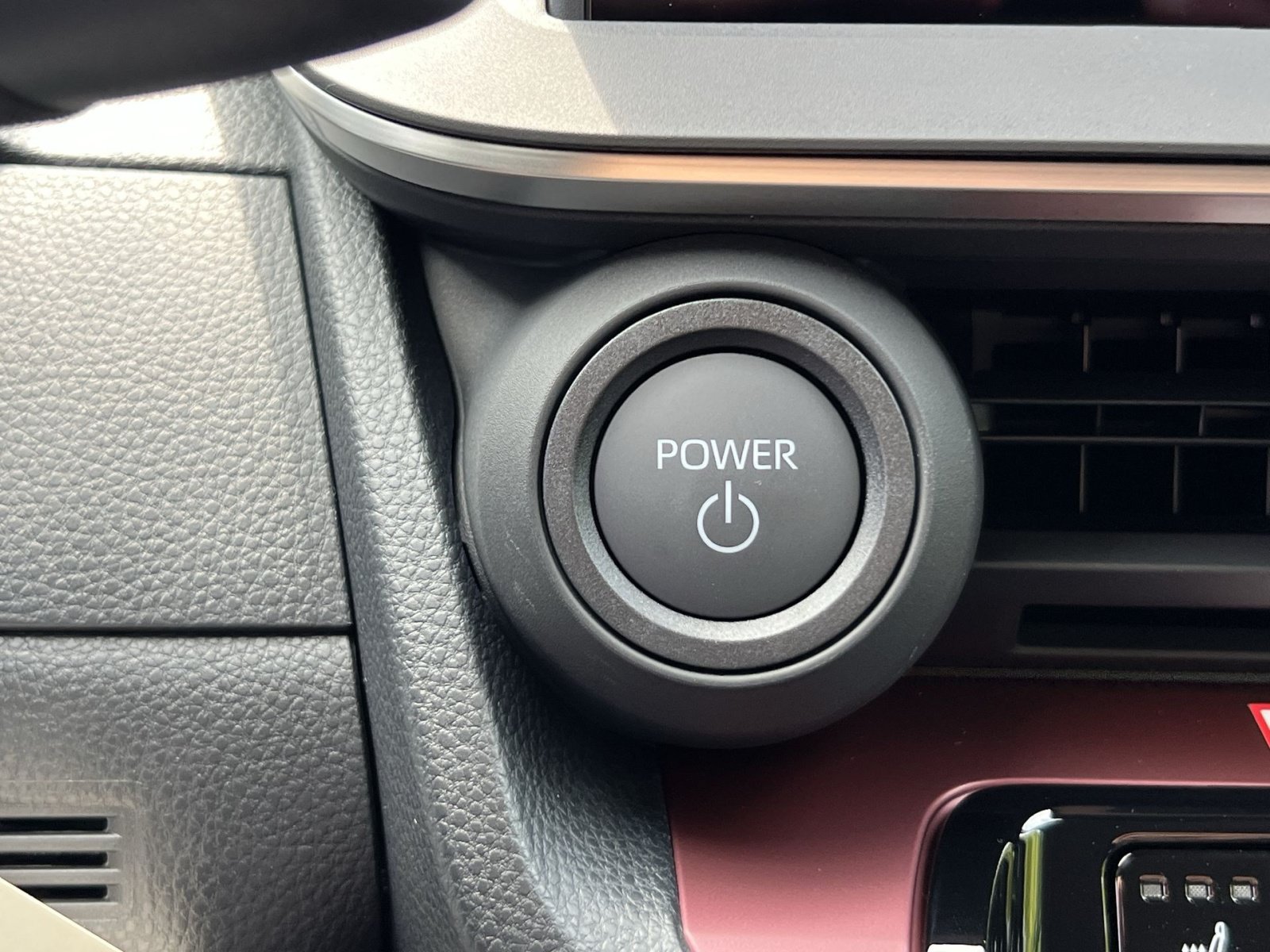 New 2026 Toyota Prius Plug-In Hybrid FWD image 26