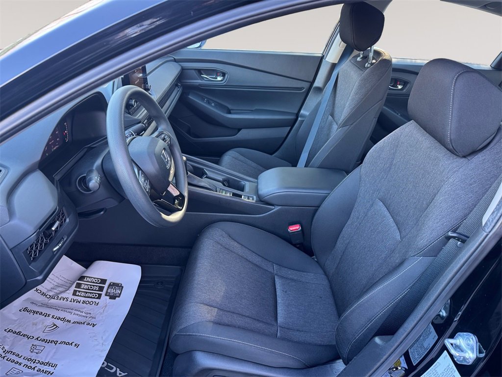 Used 2023 Honda Accord EX image 9