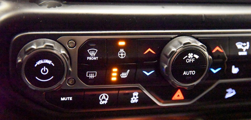 Used 2020 Jeep Wrangler Sport image 20