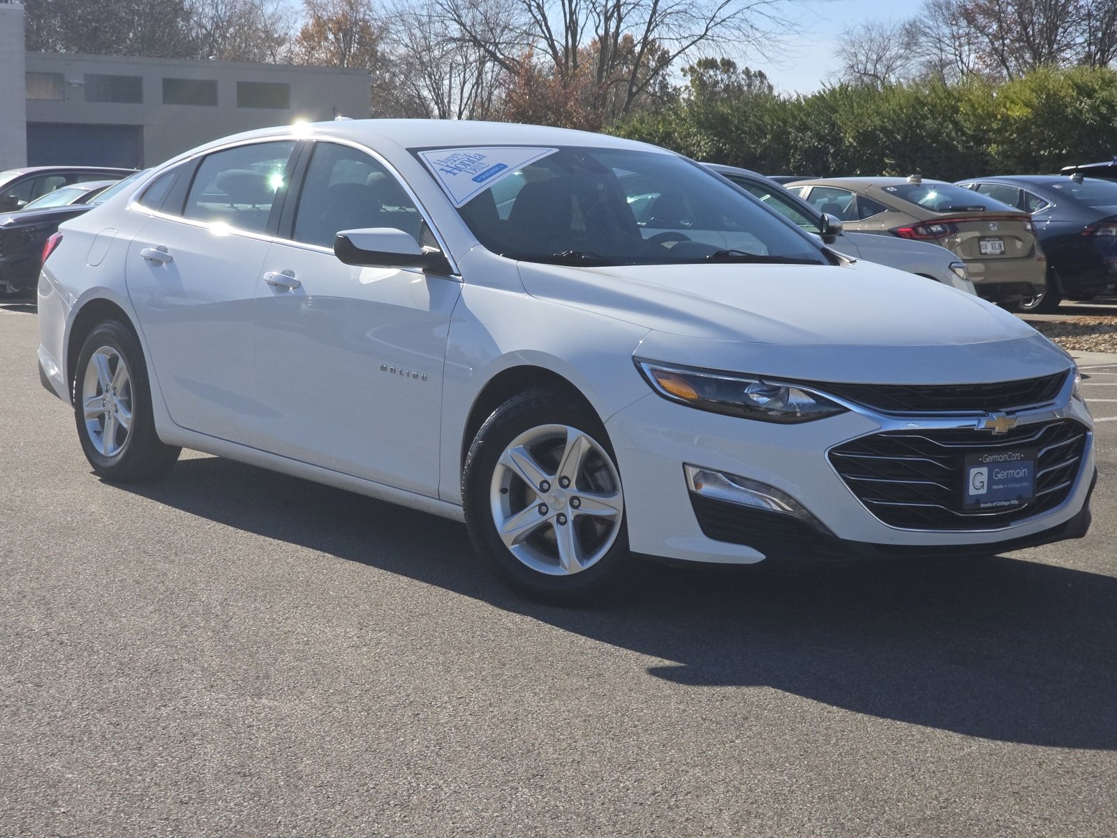 Used 2023 Chevrolet Malibu LT image 2