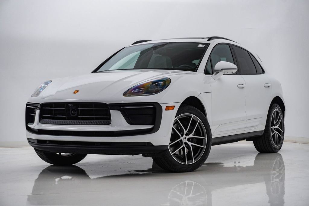 Certified 2023 Porsche Macan AWD/4WD image 1