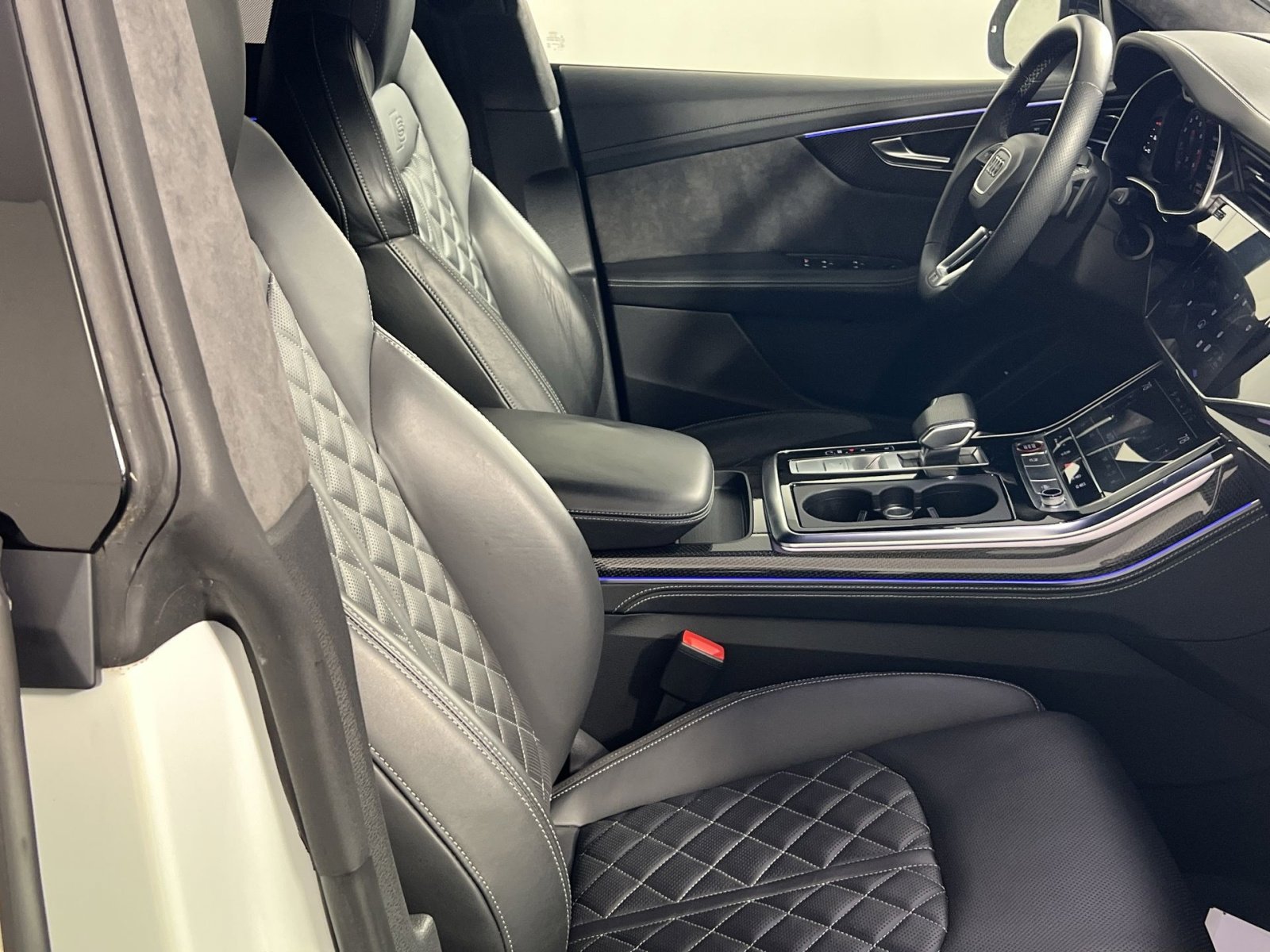 Used 2022 Audi SQ8 Prestige image 28