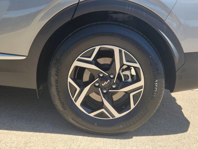 Used 2025 Kia Sportage LX image 23