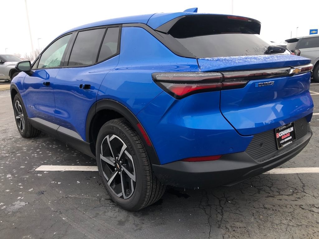 New 2026 Chevrolet Equinox EV LT image 3