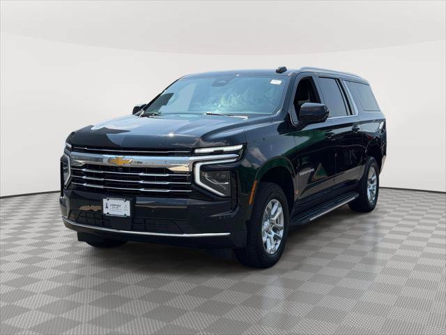 Used 2025 Chevrolet Suburban LT AWD/4WD image 3