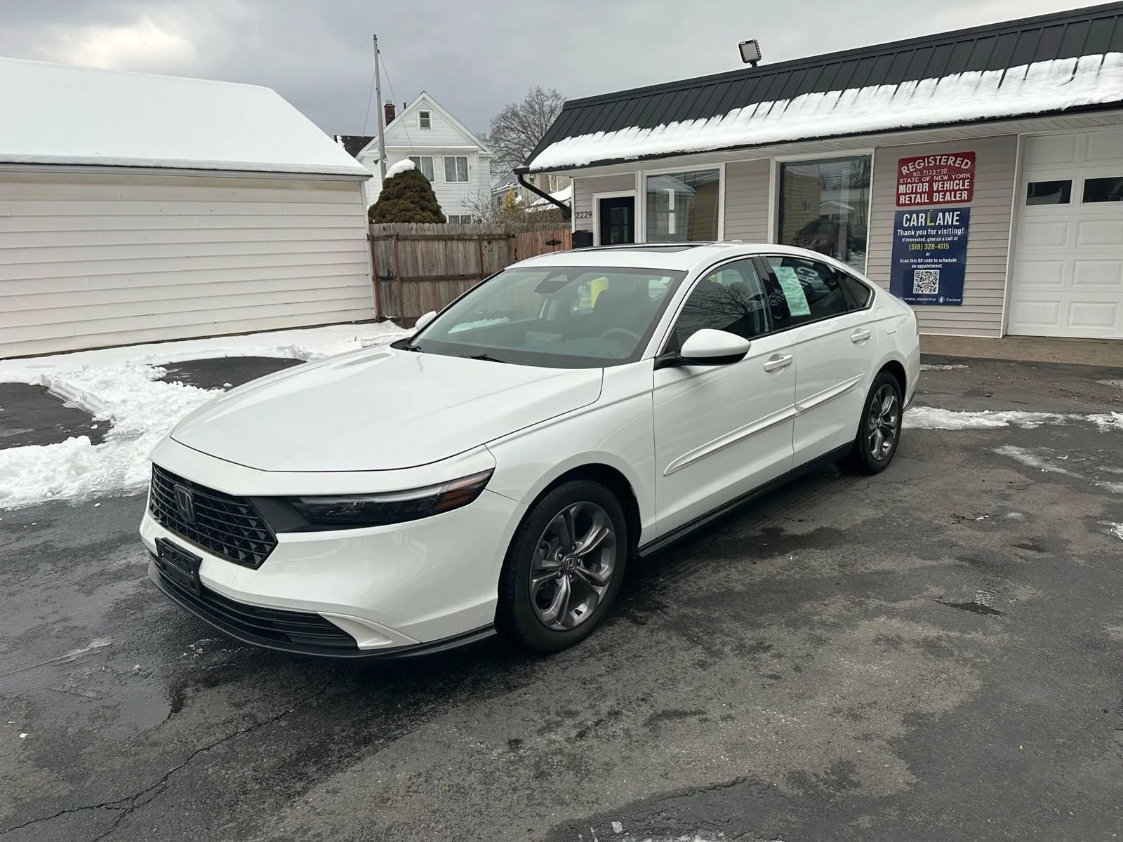 Used 2024 Honda Accord EX image 2